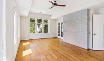 9819 PARKWOOD Dr, Bethesda, MD 20814