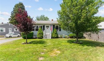 17 Linwood Dr, Coventry, RI 02816