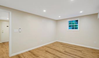 110 WISE St S 1, Arlington, VA 22204