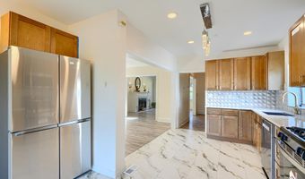 2220 LAKE Ave, Baltimore, MD 21213