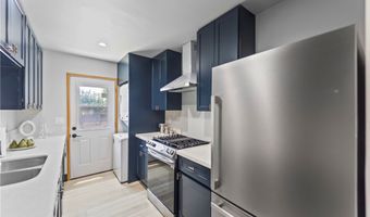 17660 Martha St, Encino, CA 91316
