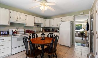 43 Garfield St, Newport, RI 02840