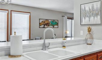 6 Connie Ln, Bella Vista, AR 72715