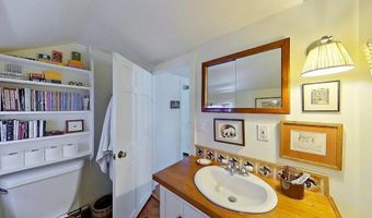 12 Sherman St, Newport, RI 02840