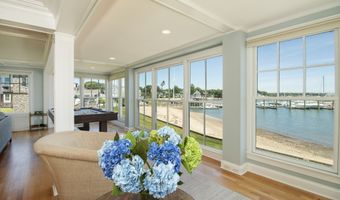 60 Island View Ave, Branford, CT 06405