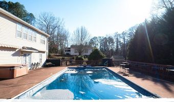 521 N Calhoun Shores Pkwy, Calhoun Falls, SC 29628
