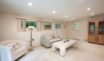 74 Woods Rd, Bethany, CT 06524