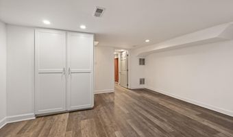 764 HARVARD St NW, Washington, DC 20001