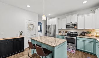 400 Everest Ct, Aberdeen, NC 28315