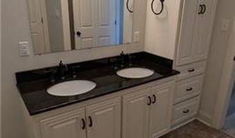 9715 KINGLET Dr, Baton Rouge, LA 70809