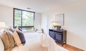 4936 SENTINEL Dr 302, Bethesda, MD 20816