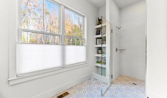 90 E LAKE Dr, Annapolis, MD 21403