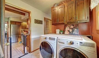 628 E Sand Hollar Rd, Bloomfield, IN 47424