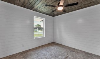 127 COLONIAL Dr, Auburndale, FL 33823