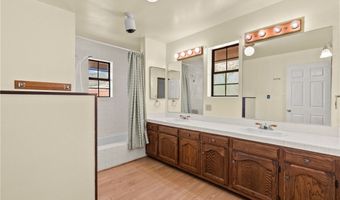 8525 Wildflower Ln, Agua Dulce, CA 91390
