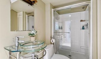 81 Mathewson Rd, Barrington, RI 02806