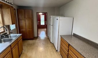 823 Pine Ave, Alma, MI 48801