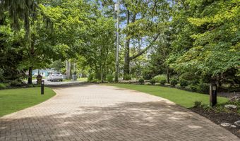 99 Holly Ln, Bayville, NJ 08721