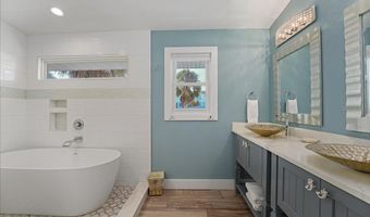 111 CEDAR Ave, Anna Maria, FL 34216