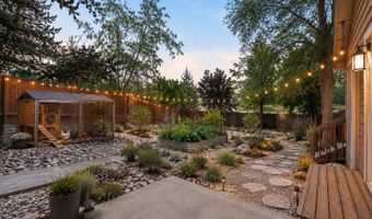1961 NE Windy Tree Ct, Bend, OR 97701