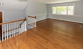 49 Kelseytown Rd, Clinton, CT 06413