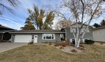 1021 NE 15th Ave, Aberdeen, SD 57401