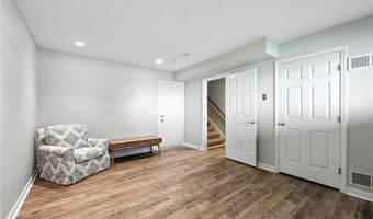 469 North Ln, Bristol, RI 02809