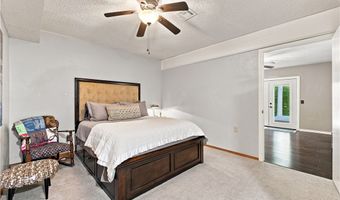 72 Elizabeth Dr, Bella Vista, AR 72715