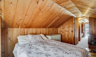 633 N PACIFIC St, Rockaway Beach, OR 97136