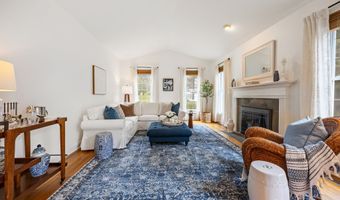 2 Ellsworth Pl, Avon, CT 06001