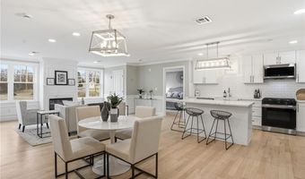 9 Joseph N Zenga Jr Blvd 306, East Greenwich, RI 02818