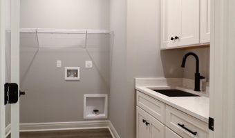 185 Meredith Dr, Bainbridge, GA 39819