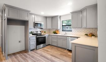 210 15th NW Ave, Ardmore, OK 73401