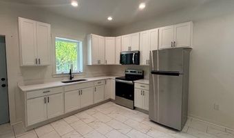 348 12th St, Apalachicola, FL 32320