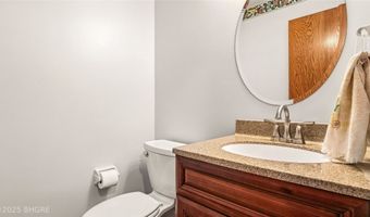 708 13th St SW, Altoona, IA 50009