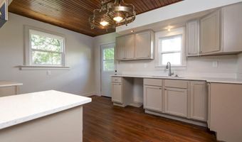 503 Mcnatt Ave, Aurora, MO 65605