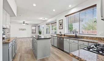 11530 W Palm Brook Dr, Avondale, AZ 85392