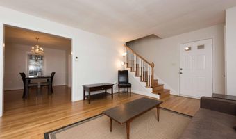 1524 N KENTUCKY St, Arlington, VA 22205