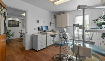 74 Valley Rd, Middletown, RI 02842