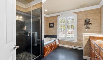 11 Swan Ln, Andover, MA 01810