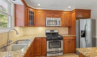 19 Bruce Dr, North Smithfield, RI 02896