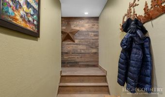 487 Klonteska Dr, Banner Elk, NC 28604