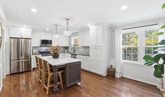 661 N ARMISTEAD St, Alexandria, VA 22312