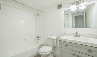 936 LAKE DESTINY Rd G, Altamonte Springs, FL 32714