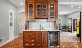 5254 Canyon River Dr NE, Ada, MI 49301