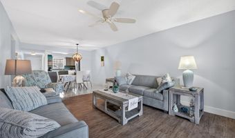 1640 JUNO Trl 102A, Astor, FL 32102