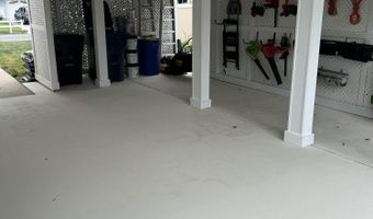 19 Elm St, Beachwood, NJ 08722