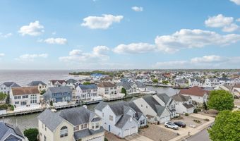 18 Peaksail Dr, Bayville, NJ 08721