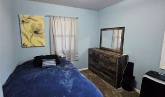 2920 E 36th St, Des Moines, IA 50317