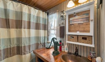15 Manbow Rd, Alton, NH 03809